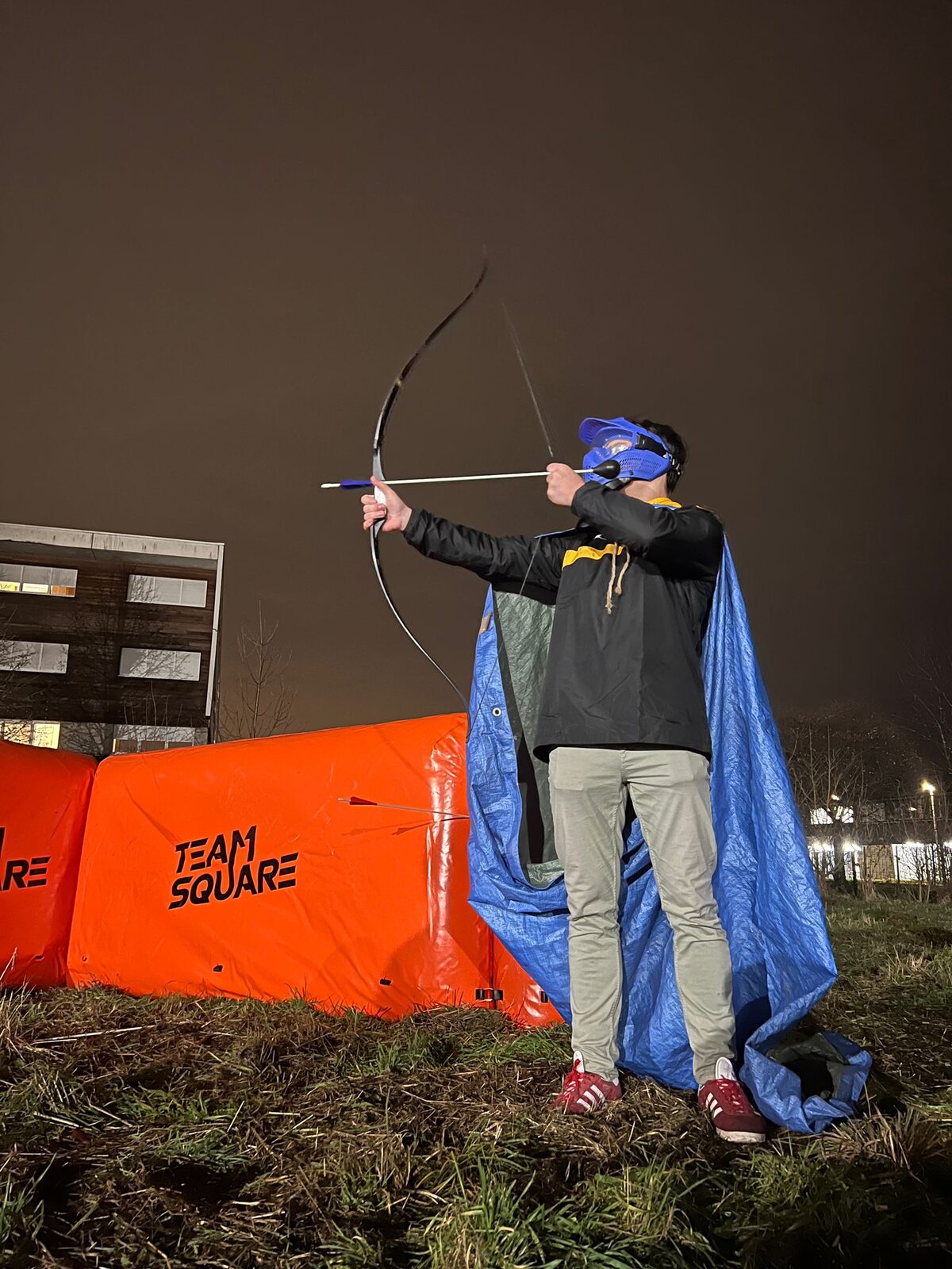 Archery tag à domicile — Les sourires (Team Square Outside)