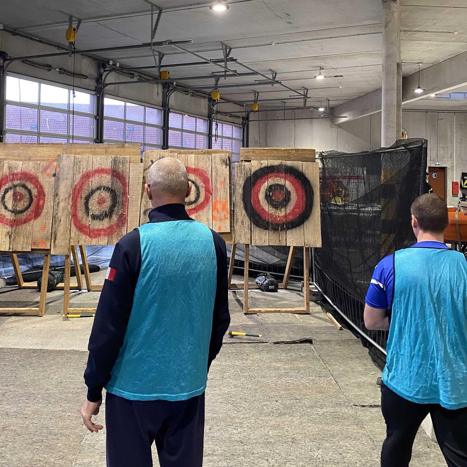 Lancer de hache à domicile — Tout le monde joue (Team Square Outside)