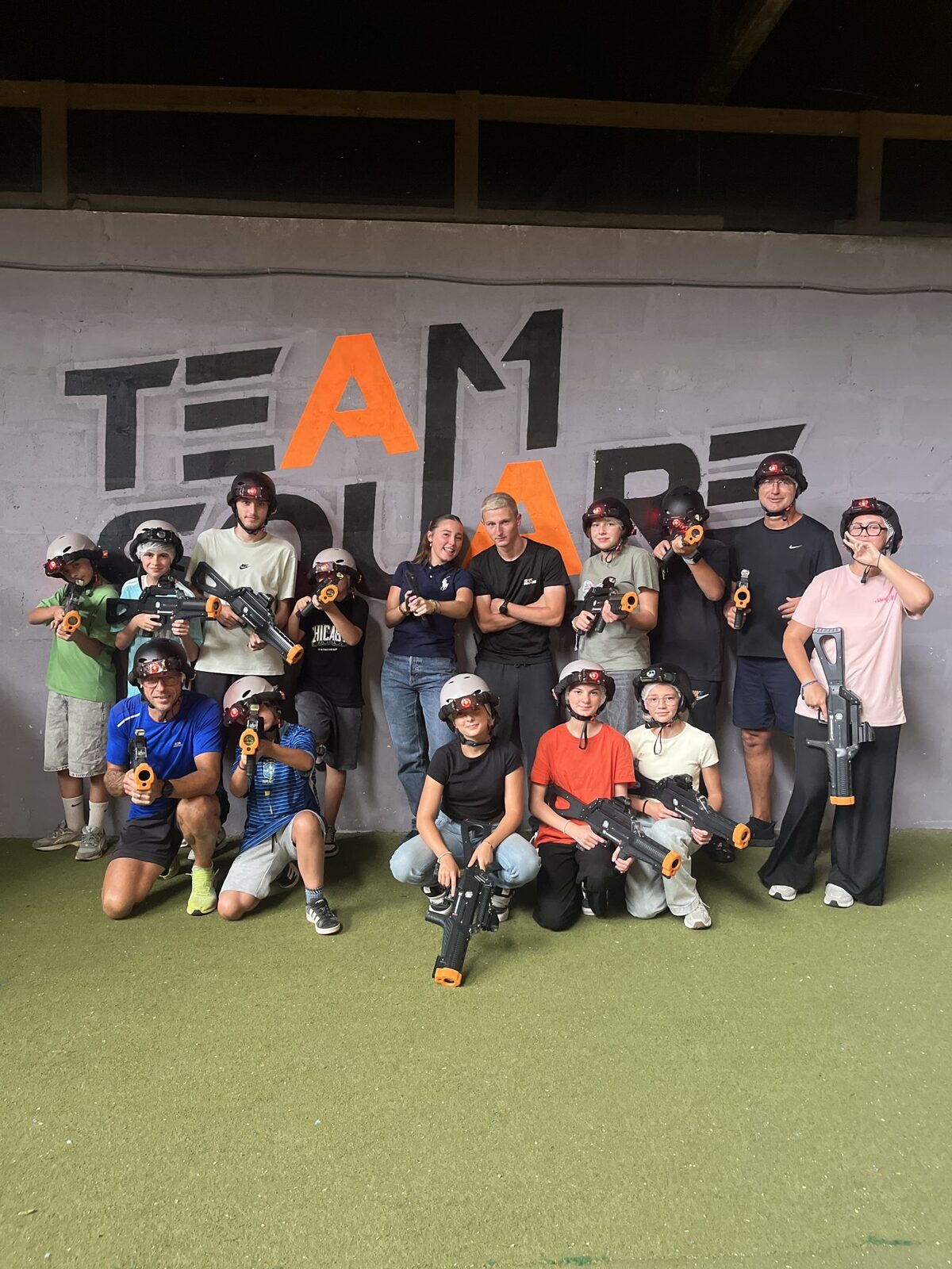 Partie de laser tag lors d'un anniversaire au parc Team Square